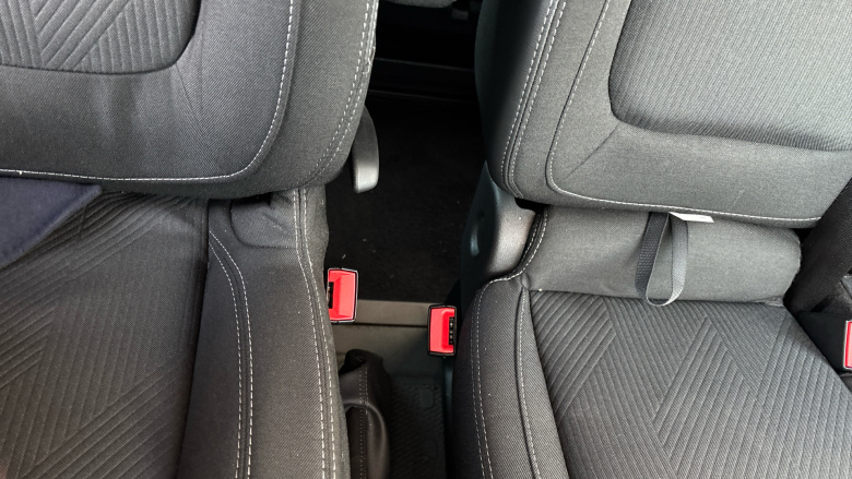 Nissan Primastar 30 L2 Diesel 2.0 dCi 130ps H1 Tekna+ Crew Van